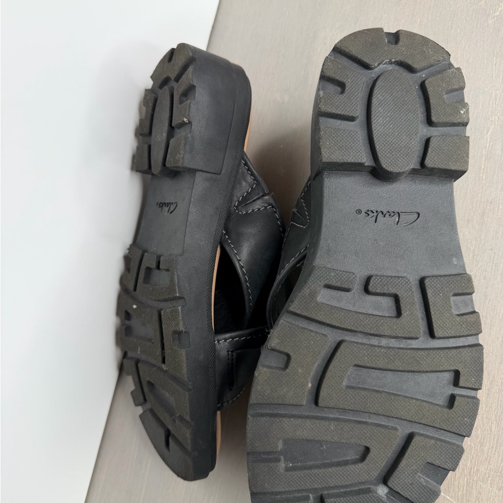 Clarks Black Leather Cross-Strap Slide Sandals Size 8 - Picture 8 of 8